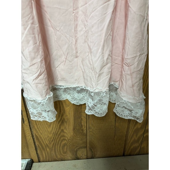 Vintage Pink Nightgown with Lace Trim Silky Feel NO TAGS - Picture 5 of 9